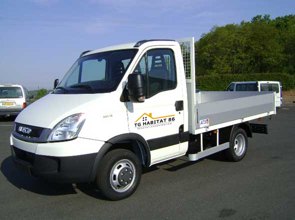 plateau-ridelle-sur-iveco-2-1